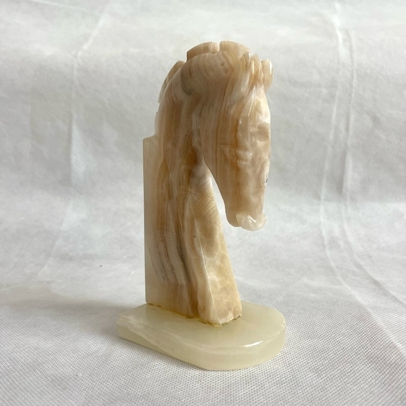 Pair of Onyx Horse Head Bookend Stone Horse Head Figurines Handcrafted Bookends - Picture 9 of 11